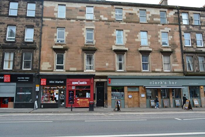 3 Bedroom Flat To Rent In South Clerk Street, Newington, Edinburgh, EH8