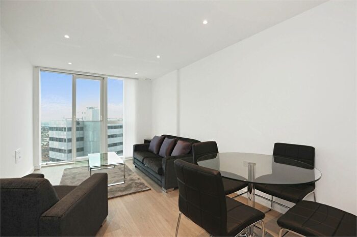 1 Bedroom Flat To Rent In Pinnacle Apartments, Saffron Central Square, Croydon, CR0