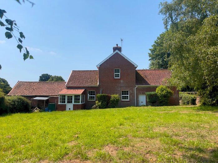 3 Bedroom Farmhouse To Rent In East Budleigh, Budleigh Salterton, EX9