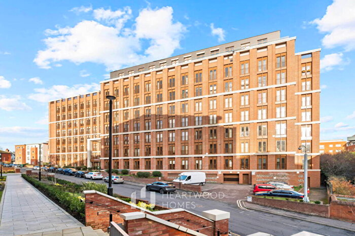 2 Bedroom Flat For Sale In Ziggurat House, St. Albans, AL1