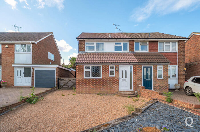3 Bedroom Semi Detached House For Sale In Lower Road, Teynham, Sittingbourne, Kent, ME9
