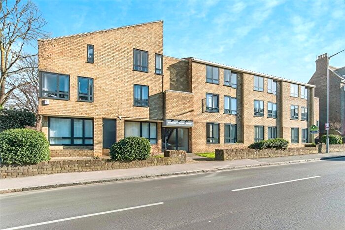 1 Bedroom Flat To Rent In Newton Road, Faversham, Kent, ME13
