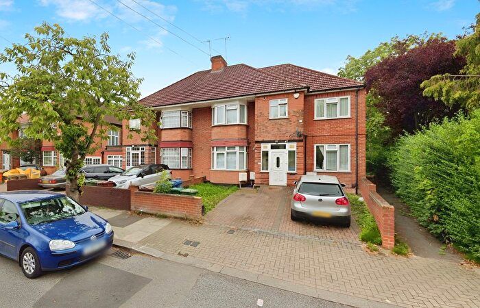 1 Bedroom Maisonette To Rent In Carlton Avenue, Kenton, Harrow, HA3