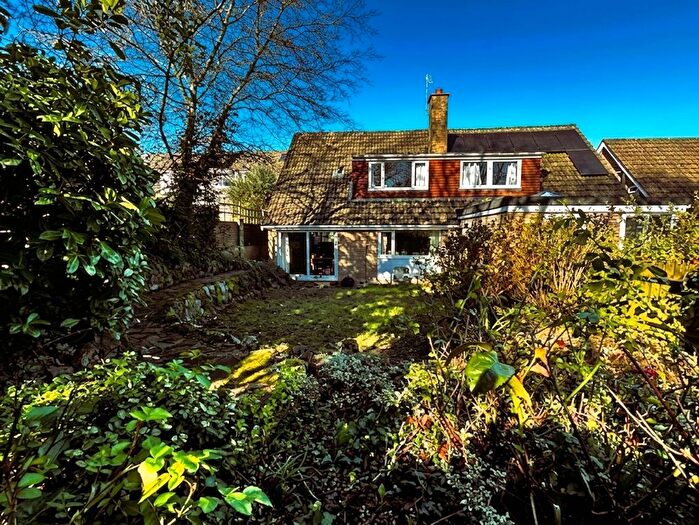 3 Bedroom Semi-detached House For Sale In Boxley Close, Penenden Heath, ME14