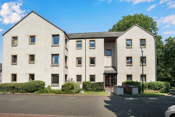 2 Bedroom Flat For Sale In / Duddingston Road, Duddingston, Edinburgh, EH15