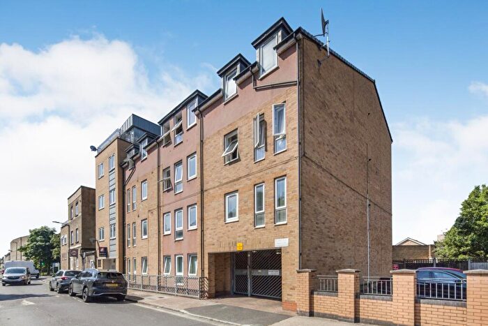 2 Bedroom Flat To Rent In Colegrove Road London, SE15