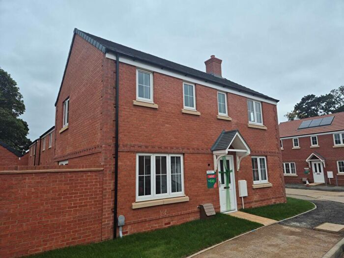 3 Bedroom Detached House To Rent In Campus Drive, Kingsthorpe, Northampton, NN2