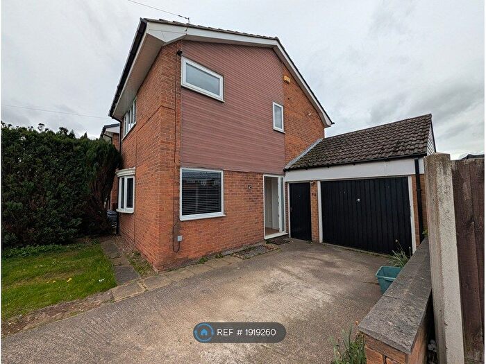 3 Bedroom Detached House To Rent In Elizabeth Avenue, Doncaster, DN3