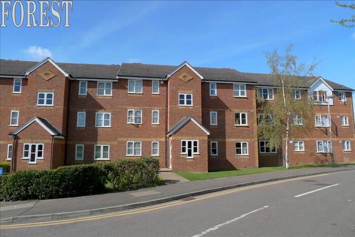 1 Bedroom Flat To Rent In Redford Close, Feltham, TW13
