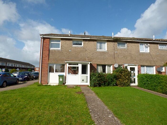 3 Bedroom End Of Terrace House To Rent In Wheatcroft, Wick, BN17