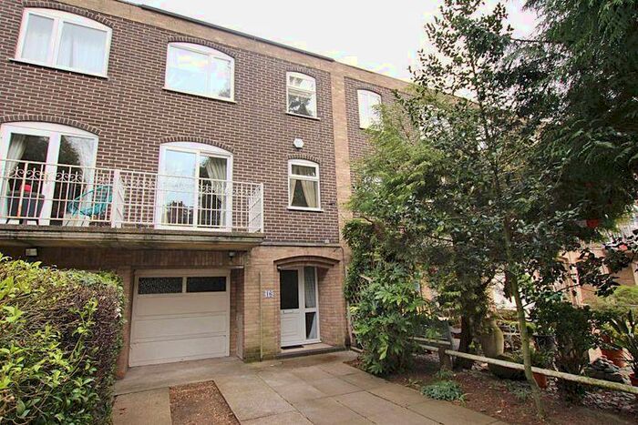 2 Bedroom Terraced House To Rent In Pelham Road, Grimsby, DN34