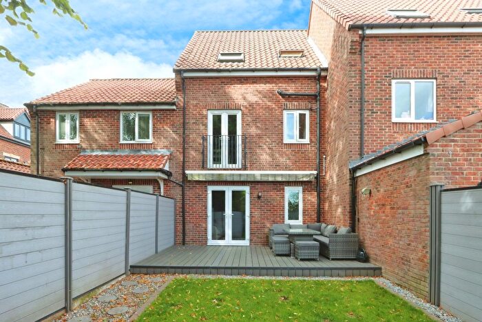 4 Bedroom Terraced House For Sale In Cypress Grove, Wales, Sheffield, South Yorkshire, S26