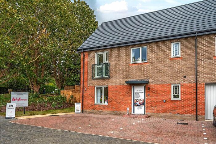 3 Bedroom Semi-Detached House For Sale In Bluebell Road, Norwich, Norfolk, NR4