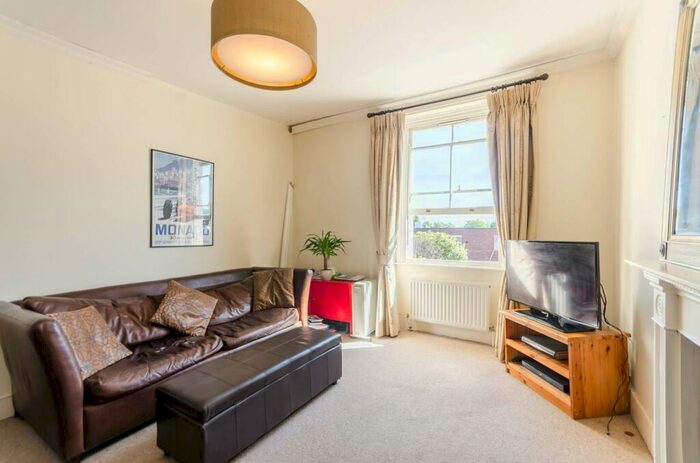 1 Bedroom Flat For Sale In Roman Way, Barnsbury, London, N7