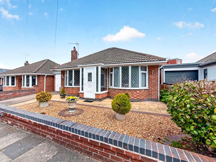 2 Bedroom Detached Bungalow For Sale In Hull Road, York, YO10