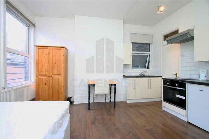 Studio To Rent In Teignmouth Road, Kilburn, London NW2