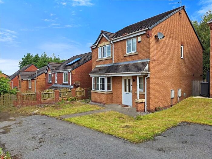 3 Bedroom Detached House For Sale In Penwell Fold, Oldham, OL1