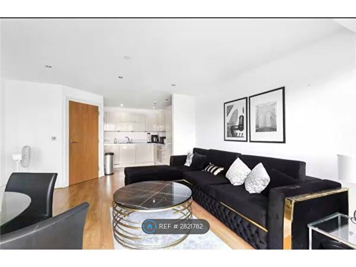 2 Bedroom Flat To Rent In Craig Tower, London, E3