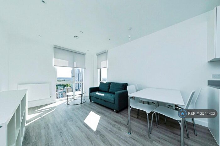 1 Bedroom Flat To Rent In Addiscombe Grove, Croydon, CR0