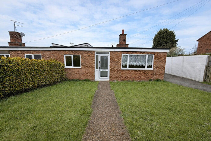 3 Bedroom Semi-Detached Bungalow To Rent In Didcot Drive, Marchington, ST14