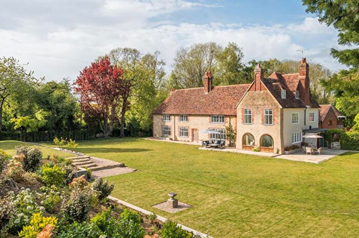 6 Bedroom Detached House For Sale In Fairbourne Lane, Harrietsham, Maidstone, ME17