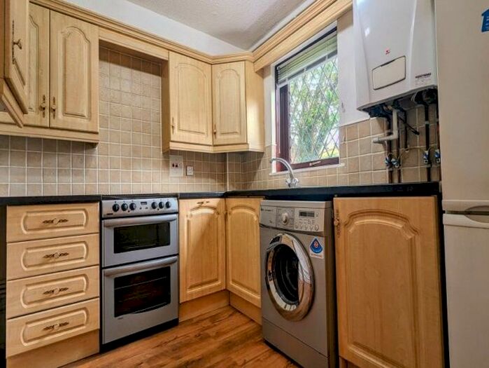 1 Bedroom Flat To Rent In St. Nicholas's Court, Killay, Swansea, SA2