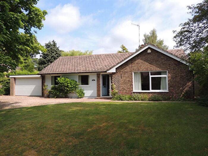 3 Bedroom Bungalow To Rent In Rookery Lane, Ettington, Stratford-Upon-Avon, CV37