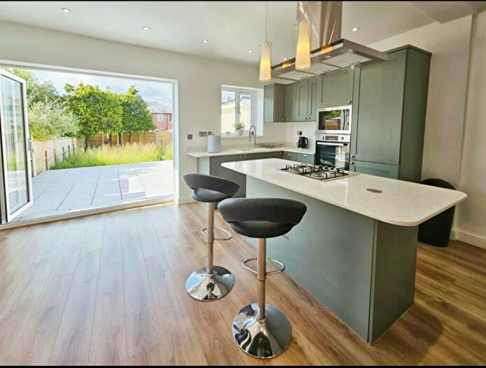 3 Bedroom Semi-Detached House To Rent In Blackpool Road, Ashton On Ribble, Preston, PR2