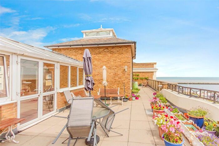 2 Bedroom Apartment For Sale In Chislet Court, Herne Bay, CT6