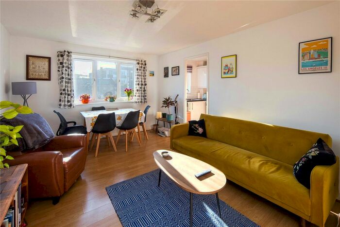 2 Bedroom Flat To Rent In Northiam Street, Victoria Park, London, E9