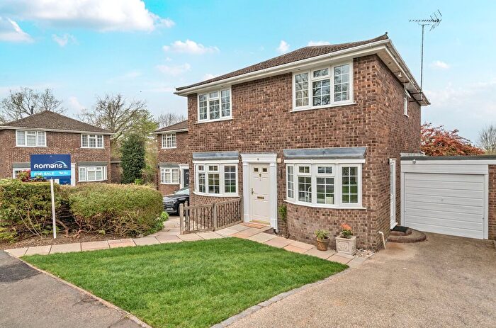 4 Bedroom Detached House For Sale In Avon Grove, Bracknell, Berkshire, RG12