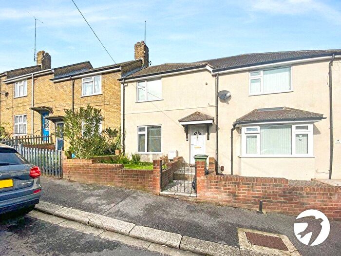 3 Bedroom Terraced House To Rent In Slatin Road, Rochester, Kent, ME2