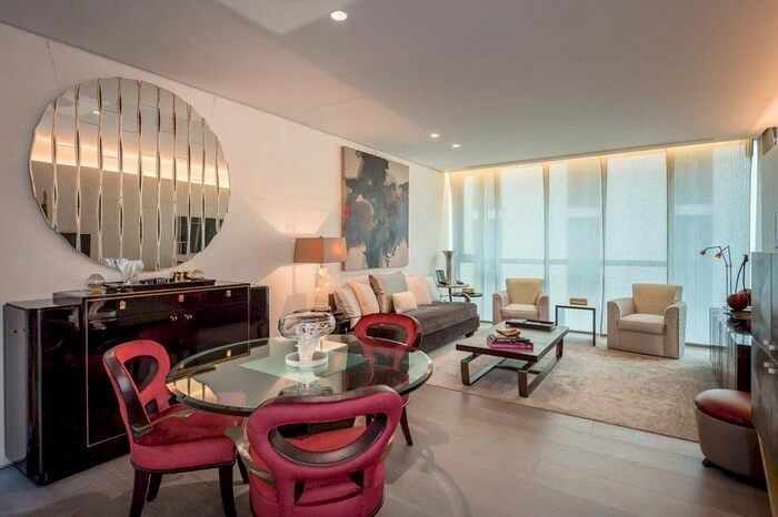 1 Bedroom Flat For Sale In The Knightsbridge Apartments, Knightsbridge, SW7