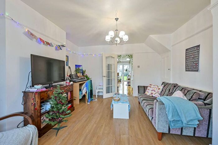 3 Bedroom Terraced House For Sale In Cannon Hill Lane, Wimbledon, London, SW20