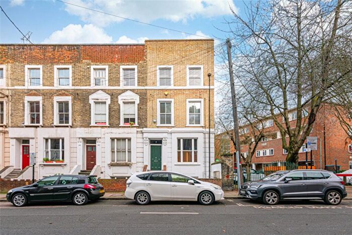 2 Bedroom Apartment For Sale In Benwell Road, Islington, London, N7