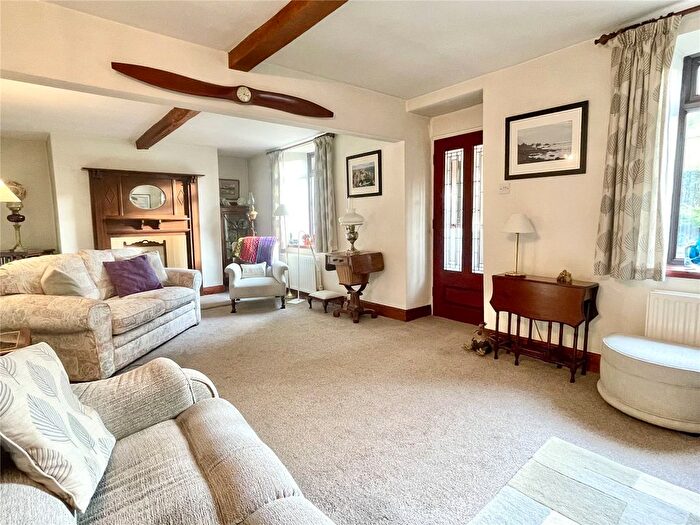 4 Bedroom Detached House For Sale In Penybontfawr, Oswestry, Powys, SY10
