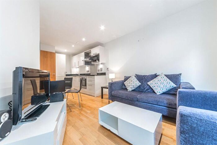 1 Bedroom Flat To Rent In Millharbour, Canary Wharf, E14