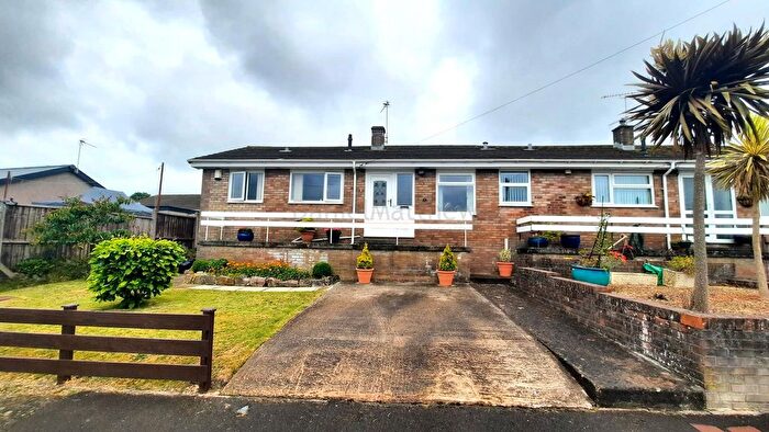2 Bedroom Semi-Detached Bungalow For Sale In Greenlawns, Barry, CF62