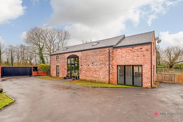 4 Bedroom Barn Conversion For Sale In Daisy Barn, Phipps Lane, Burtonwood, WA5