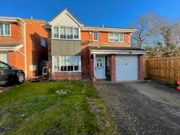 4 Bedroom Property To Rent In Greenwich Close, Swindon SN25