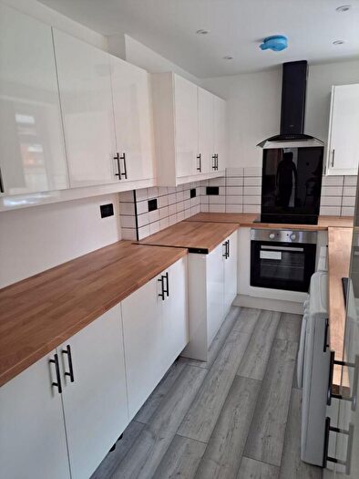 5 Bedroom House Of Multiple Occupation To Rent In Castle Boulevard, Nottingham, NG7