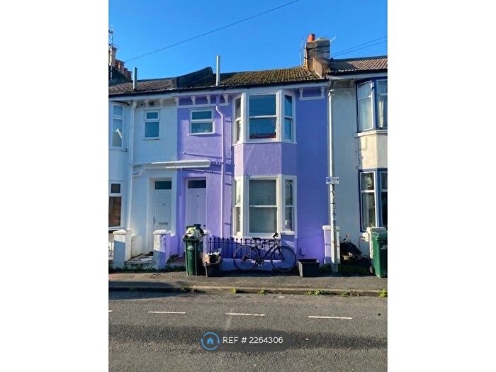 5 Bedroom Semi-Detached House To Rent In Hanover Terrace, Brighton, BN2