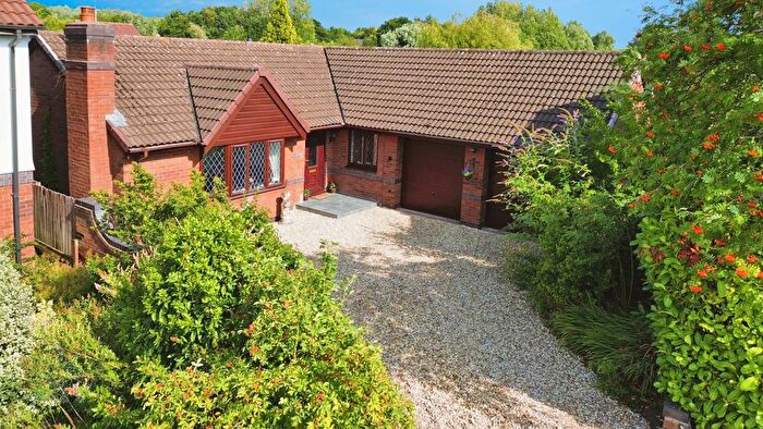 3 Bedroom Bungalow For Sale In Grasmere Close, Priorslee, Telford, TF2