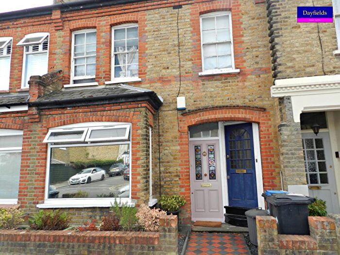 1 Bedroom Flat To Rent In Lea Road, Enfield, EN2