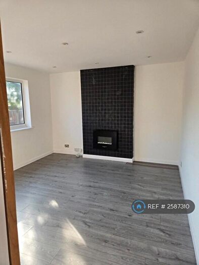 3 Bedroom Maisonette To Rent In Dock Road, Tilbury, RM18