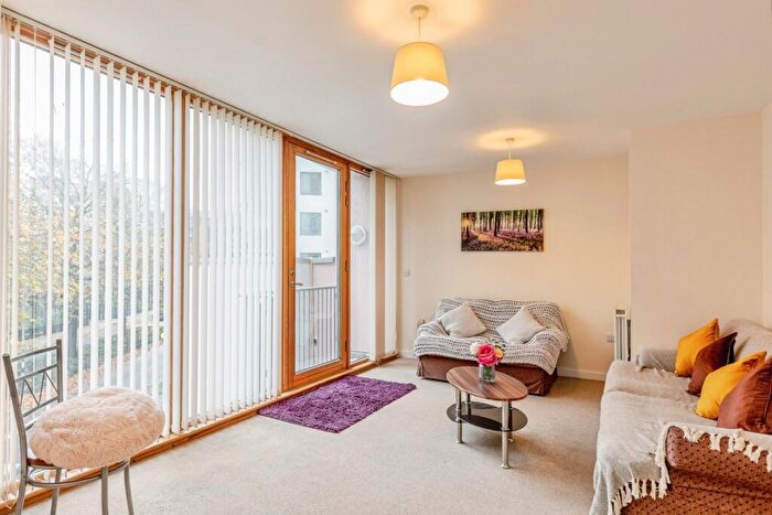 1 Bedroom Flat For Sale In Canons Way, Bristol, BS1