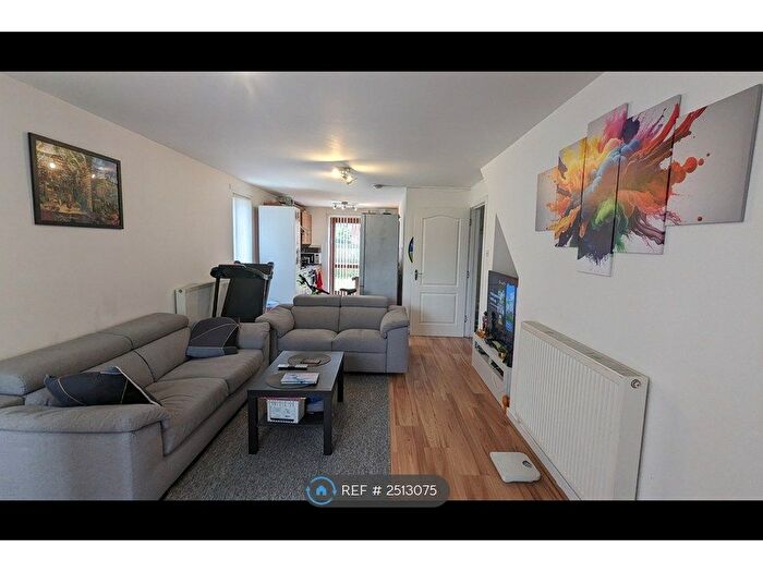 2 Bedroom Flat To Rent In Dalmarnock Drive, Glasgow, G40