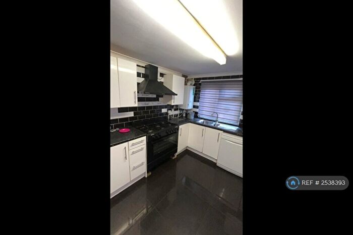 3 Bedroom Terraced House To Rent In Viola Close, South Ockendon, RM15