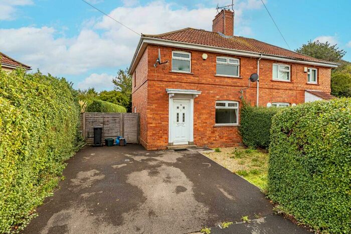 3 Bedroom Semi Detached House For Sale In Shetland Road, Southmead, Bristol, BS10