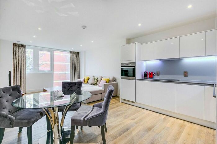 2 Bedroom Flat To Rent In Butler Court, Hyde Lane, SW11
